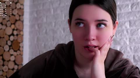 Lucy online show from April 10, 2026, 1:22 am