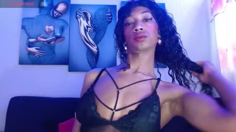 Bella Maidi online show from December 24, 2024, 2:22 pm