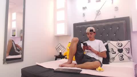 Maiky Cooper online show from March 8, 2025, 4:12 am