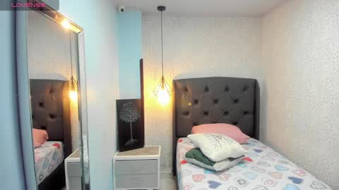 Snapshot of mailylove1 chatting on February 19, 2025, 4:00 pm  M A I L Y  online show from February 19, 2025, 4:00 pm