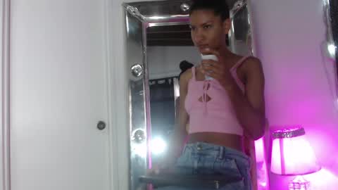 Snapshot of mailyn_gold chatting on April 29, 2026, 11:58 am mailyn_gold online show from April 29, 2026, 11:58 am