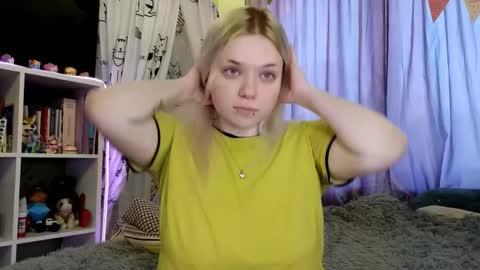 Snapshot of mairaspratlen chatting on February 25, 2026, 3:10 pm Karen online show from February 25, 2026, 3:10 pm