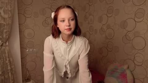 Maisie online show from October 14, 2025, 2:51 pm