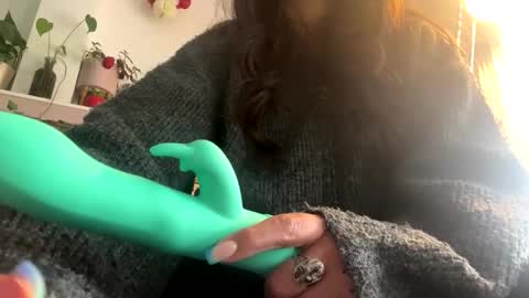 maisiemynx21 online show from April 26, 2026, 3:32 pm