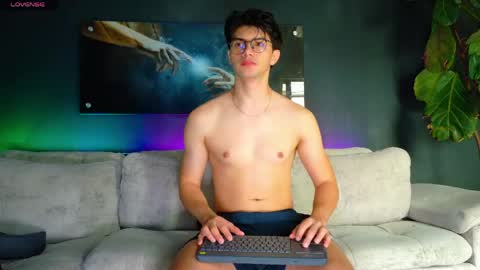 Snapshot of maisonbastian chatting on June 2, 2026, 12:40 pm Bastian Arslan online show from June 2, 2026, 12:40 pm
