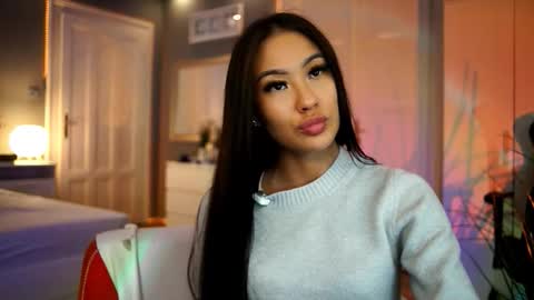 Mai online show from November 7, 2025, 7:03 pm