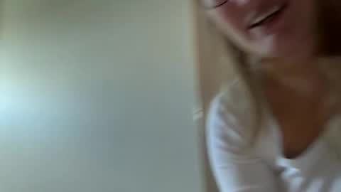 Snapshot of maisystellaxx chatting on May 21, 2026, 8:05 pm maisystellaxx online show from May 21, 2026, 8:05 pm