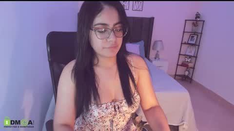 Maite online show from October 7, 2025, 4:53 am