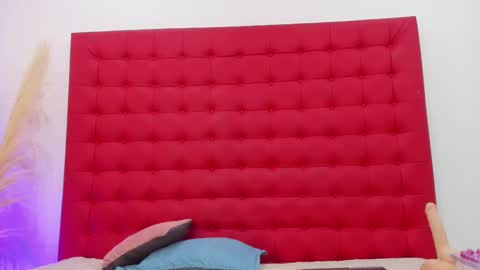 maite_smith69 online show from February 25, 2025, 6:20 pm