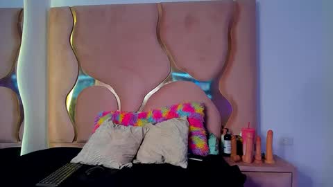 Snapshot of maiteht chatting on February 22, 2025, 2:19 pm maite online show from February 22, 2025, 2:19 pm