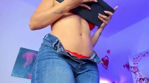 mai  online show from February 21, 2026, 7:04 pm