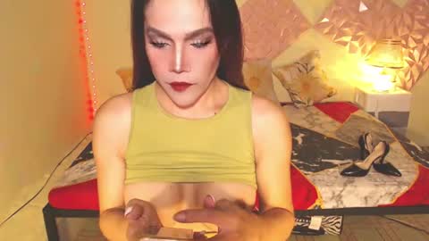 Snapshot of majestic_beauty chatting on July 9, 2026, 7:29 pm Alliya online show from July 9, 2026, 7:29 pm