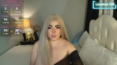 Snapshot of majestydannaxx chatting on July 14, 2026, 2:27 am majestydannaxx online show from July 14, 2026, 2:27 am