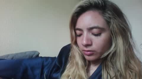 majo_gomezz online show from December 19, 2025, 4:58 pm