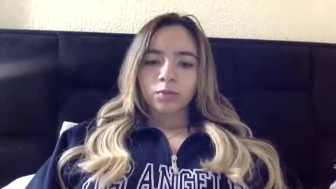 majo_gomezz online show from May 18, 2026, 4:07 am