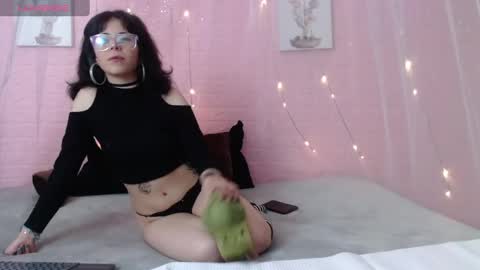 Mei  online show from May 19, 2026, 1:56 am