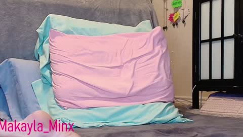 Makayla online show from December 10, 2024, 4:24 am