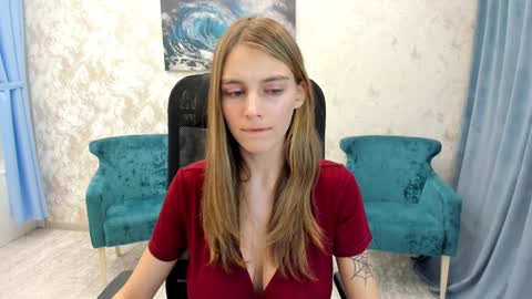 Chloe online show from January 31, 2025, 9:48 am