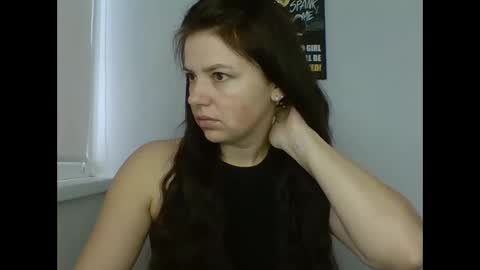 make_mesmile online show from February 17, 2026, 6:54 am