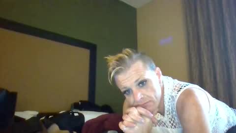 Snapshot of makeitrain904 chatting on February 28, 2026, 12:28 pm makeitrain904 online show from February 28, 2026, 12:28 pm