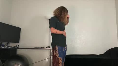 Snapshot of makingmoans chatting on November 21, 2025, 3:22 pm Mack Makingmoans Twitter online show from November 21, 2025, 3:22 pm