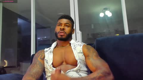 Snapshot of makonneen chatting on December 3, 2024, 10:17 am Makonnen online show from December 3, 2024, 10:17 am