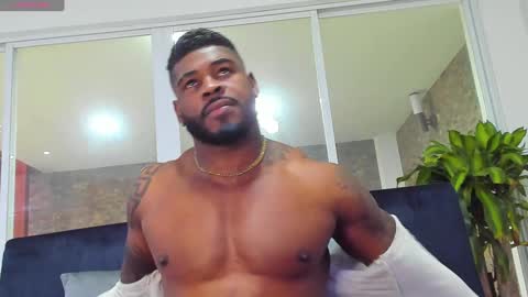 Snapshot of makonneen chatting on December 6, 2024, 1:55 pm Makonnen online show from December 6, 2024, 1:55 pm