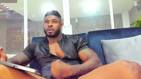 Snapshot of makonneen chatting on December 6, 2024, 9:24 pm Makonnen online show from December 6, 2024, 9:24 pm