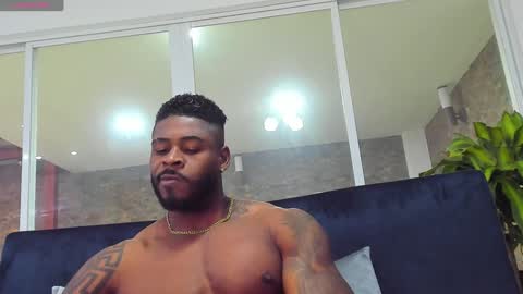 Snapshot of makonneen chatting on December 8, 2024, 12:30 pm Makonnen online show from December 8, 2024, 12:30 pm