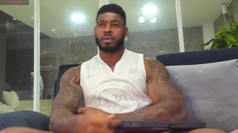 Snapshot of makonneen chatting on December 24, 2024, 3:05 am Makonnen online show from December 24, 2024, 3:05 am