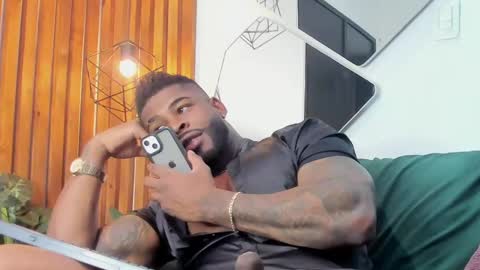 Snapshot of makonneen chatting on February 12, 2025, 1:30 am Makonnen online show from February 12, 2025, 1:30 am