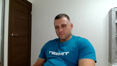 malchyshka online show from October 21, 2025, 9:37 pm