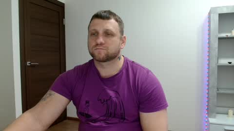 malchyshka online show from April 22, 2026, 2:29 pm