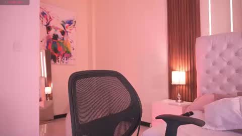 Snapshot of malejasaenz chatting on June 29, 2026, 1:11 pm Alejandra Take domi control in 100 tkns 5 min. Dont miss my moans online show from June 29, 2026, 1:11 pm