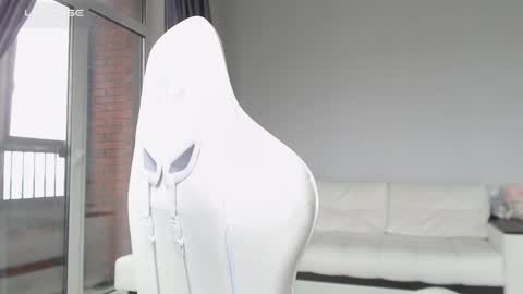 piu online show from April 5, 2026, 7:49 am