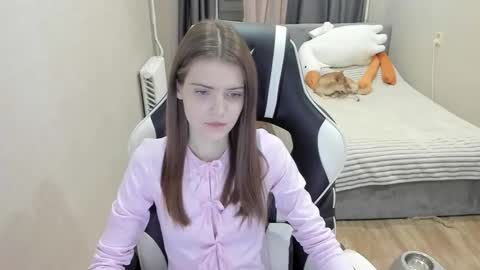 Snapshot of malia__hale chatting on September 19, 2025, 10:43 pm Malia online show from September 19, 2025, 10:43 pm