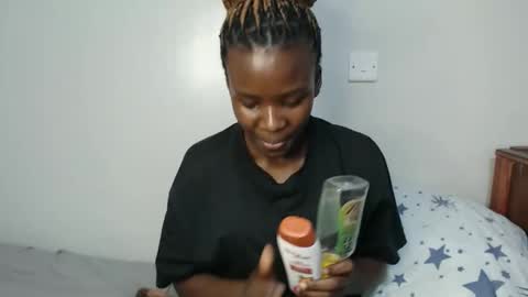 lati online show from October 30, 2025, 2:07 pm