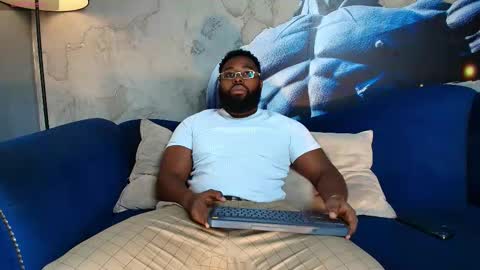 The King Malik online show from October 10, 2025, 2:05 pm