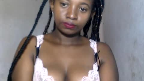malinah01 online show from December 16, 2024, 8:41 am