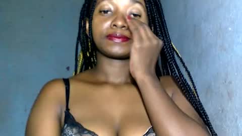 malinah01 online show from January 10, 2025, 1:09 pm