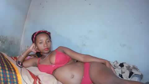 malinah01 online show from September 16, 2025, 9:32 am