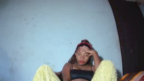 malinah01 online show from September 16, 2025, 10:00 pm