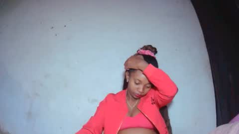 malinah01 online show from September 22, 2025, 5:09 am