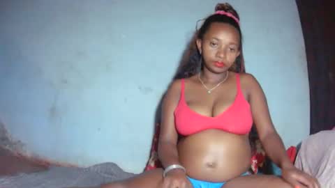 malinah01 online show from September 22, 2025, 5:15 pm