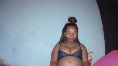 malinah01 online show from September 25, 2025, 8:18 am