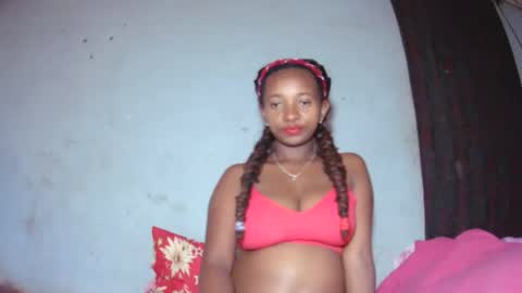 malinah01 online show from September 28, 2025, 9:47 am
