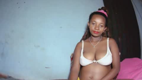 malinah01 online show from September 29, 2025, 5:18 pm