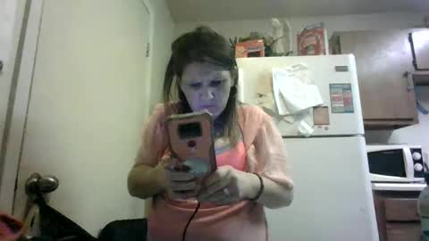 Snapshot of malinda702 chatting on January 22, 2025, 10:07 am malinda702 online show from January 22, 2025, 10:07 am