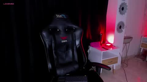 Snapshot of mallory_dietlinde chatting on March 12, 2025, 6:40 am mallory_dietlinde online show from March 12, 2025, 6:40 am