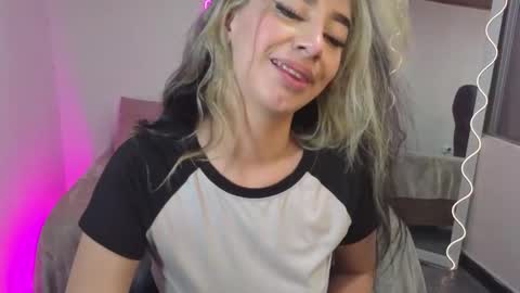 Malory  online show from November 15, 2025, 6:59 pm